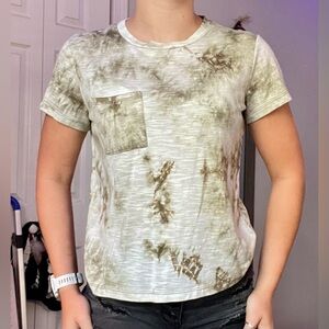 Arizona tee shirt. Size: Small